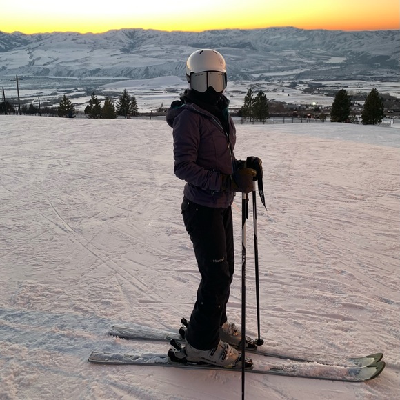 Meet your Posher, Haley - Picture 3 of 3